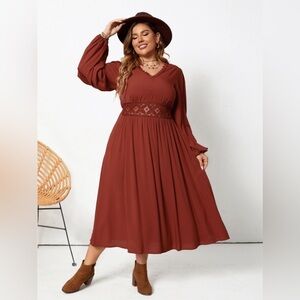 Plus Size Lace Detail V-Neck Balloon Sleeve Dress
